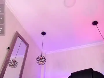 Chaturbate Live Sex Cam of amara_davis1