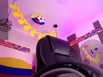 Chaturbate Free Porn Cam of amara_davis1