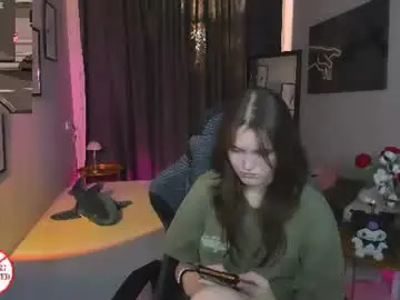 Chaturbate Live Sex Cam of dilara_xbaby