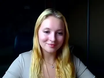 Chaturbate Live Sex Cam of _mila_la_