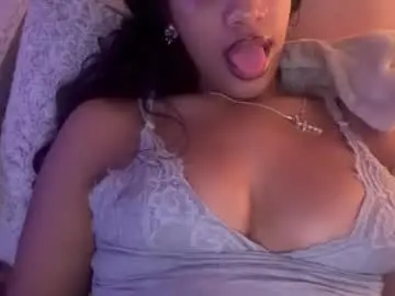 Chaturbate Live Sex Cam of prettyblackgal