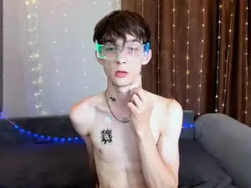 Chaturbate Live Sex Cam of aaron_bang