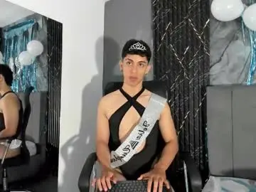 Chaturbate Best live sex cam show of hot_summer_boy