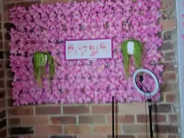 Chaturbate Free Live Porn of mariagh_