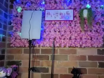 Chaturbate Free Live Porn of mariagh_