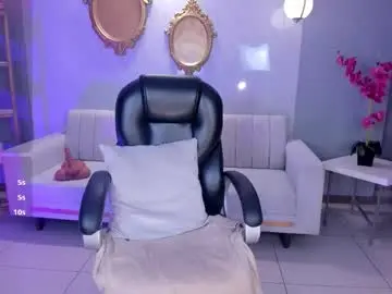 Chaturbate Best live sex cam show of mialaurence_