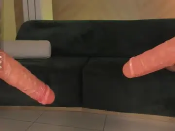 Chaturbate Best live sex cam show of mialaurence_