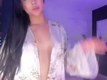 Chaturbate Free Live Porn of mialaurence_