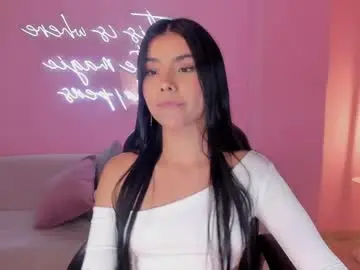 Chaturbate Live Sex Cam of mialaurence_