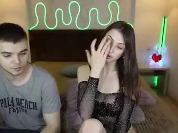 Chaturbate Live Sex Cam of vikki_and_george