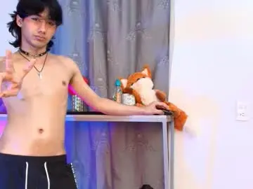 Chaturbate Live Sex Cam of twinslovers_