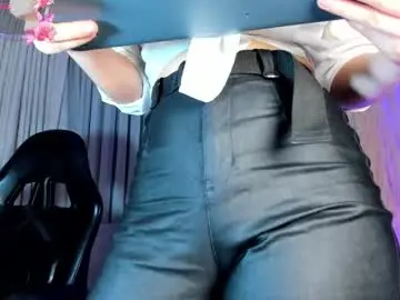 Chaturbate Best live sex cam show of alejagarcia_