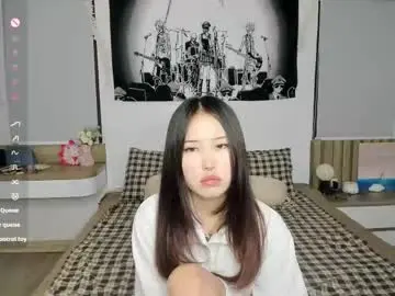 Chaturbate Nude Webcam of little_yena