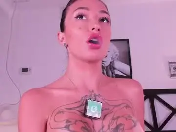 Chaturbate Live Sex Cam of erikabee