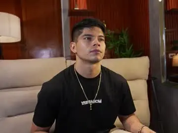 Chaturbate Live Sex Cam of capizzi_