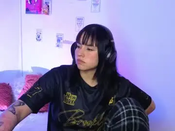 Chaturbate Best live sex cam show of emily_lindey_