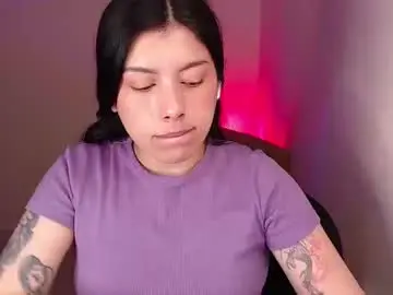 Chaturbate Free Live Porn of emmi_0