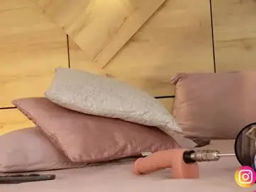 Chaturbate Live Sex Cam of channelcrawford