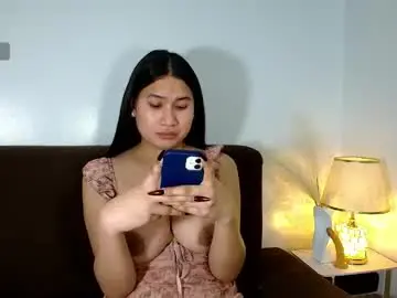 Chaturbate Best live sex cam show of cumdesire_iyahx