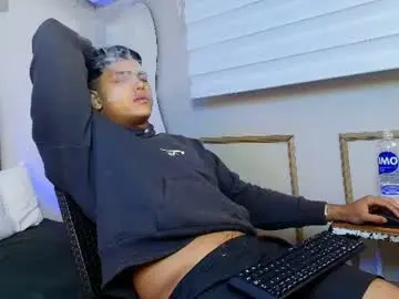 Chaturbate Nude Webcam of kyliam_big