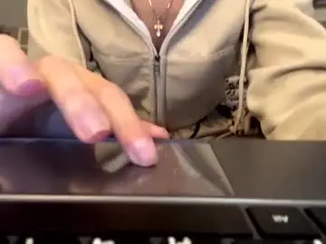 Chaturbate Best live sex cam show of meralynn