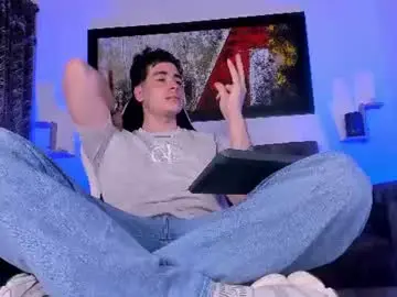 Chaturbate Live Sex Cam of liamwyatt_