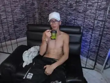 Chaturbate Sex Chat of torn_boy