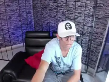 Chaturbate Live Sex Cam of torn_boy