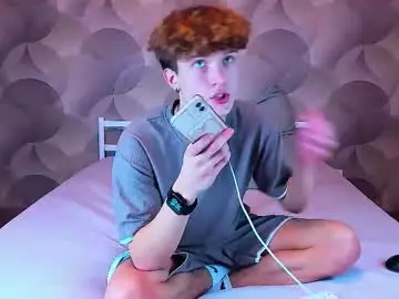 Chaturbate Live Sex Cam of ian_flor