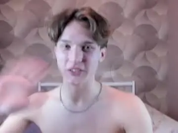 Chaturbate Live Sex Cam of ian_flor