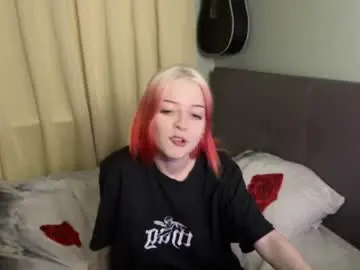 Chaturbate Best Webcam of petitelia_