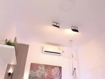 Chaturbate Free Live Porn of avalon_badger