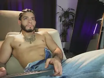 Chaturbate Live Sex Cam of jadenfeynman