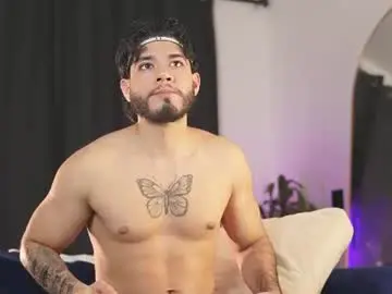 Chaturbate Live Sex Cam of jadenfeynman