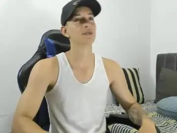 Chaturbate Nude Webcam of jake_shadow14