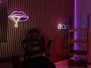 Chaturbate Live Sex Cam of maximoking26