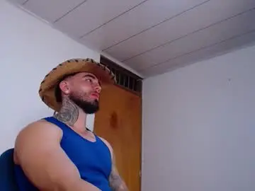 Chaturbate Live Sex Cam of tommyblessd1