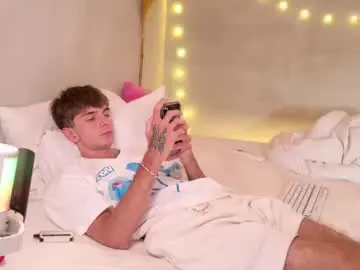 Chaturbate Free Live Porn of jerry_lucky