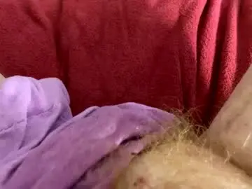 Chaturbate Live Sex Cam of kittyneedsherdaddy