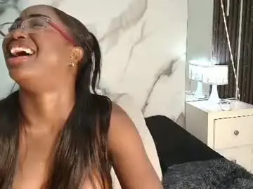 Chaturbate Adult Video Chat of paulinekosh