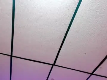 Chaturbate Live Sex Cam of cristal_smith20