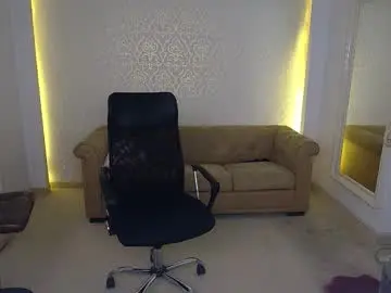 Chaturbate Live Sex Cam of maxkaiden