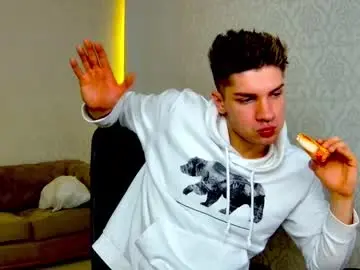 Chaturbate Live Porn of maxkaiden