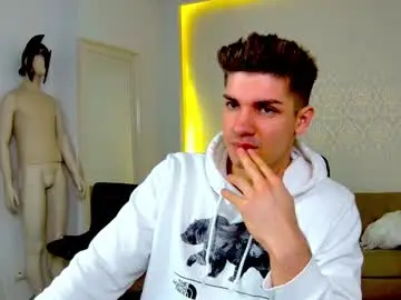 Chaturbate Watch Live Sex Cams of maxkaiden