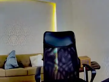 Chaturbate Live Sex Cam of maxkaiden