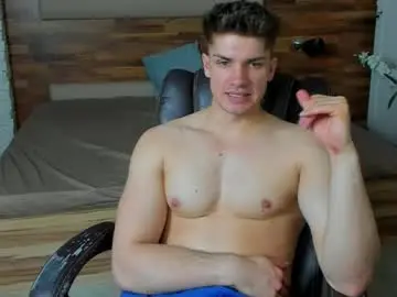 Chaturbate Live Sex Cam of maxkaiden