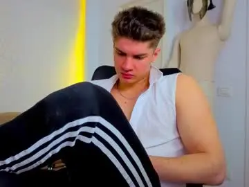 Chaturbate Live Sex Cam of maxkaiden