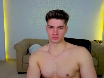 Chaturbate Live Sex Cam of maxkaiden