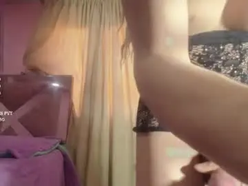 Chaturbate Live Sex Cam of star_bons22