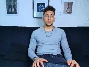 Chaturbate Adult Video Chat of emiliocum_24
